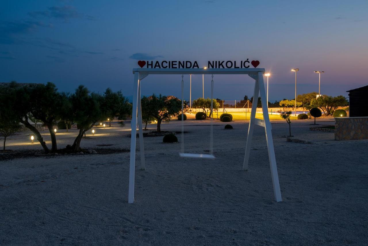 Villa Hacienda Nikolic à Milna  Extérieur photo